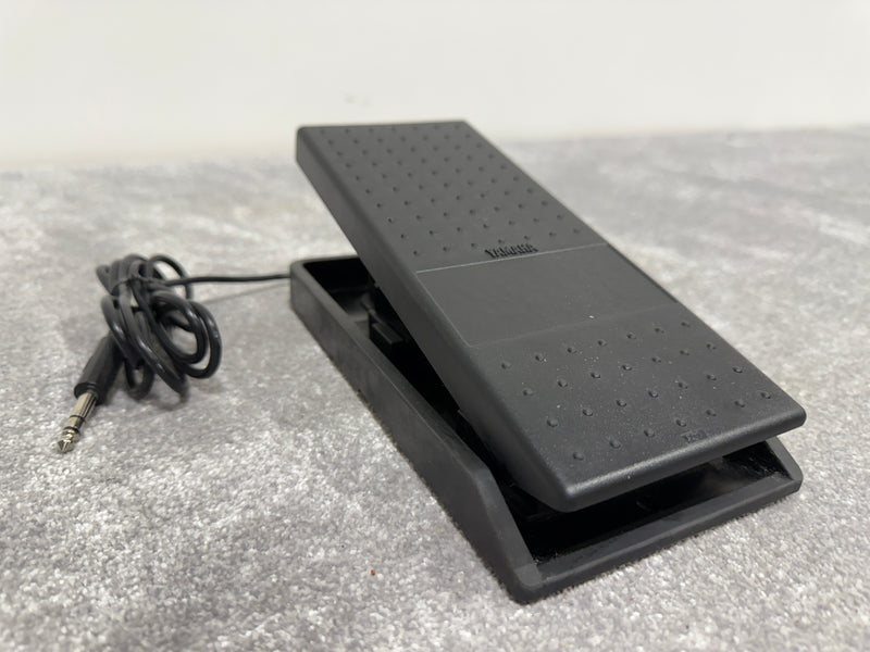Yamaha FC7 Expression Pedal for Keyboards - Image 1