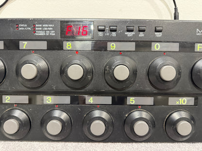 Yamaha MFC10 MIDI Foot Controller with Instruction Booklet