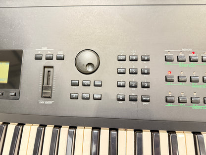 Yamaha SY99 Keyboard Synthesiser