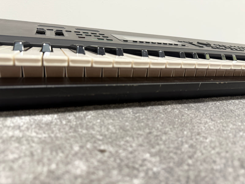 Yamaha SY99 Keyboard Synthesiser - Image 12