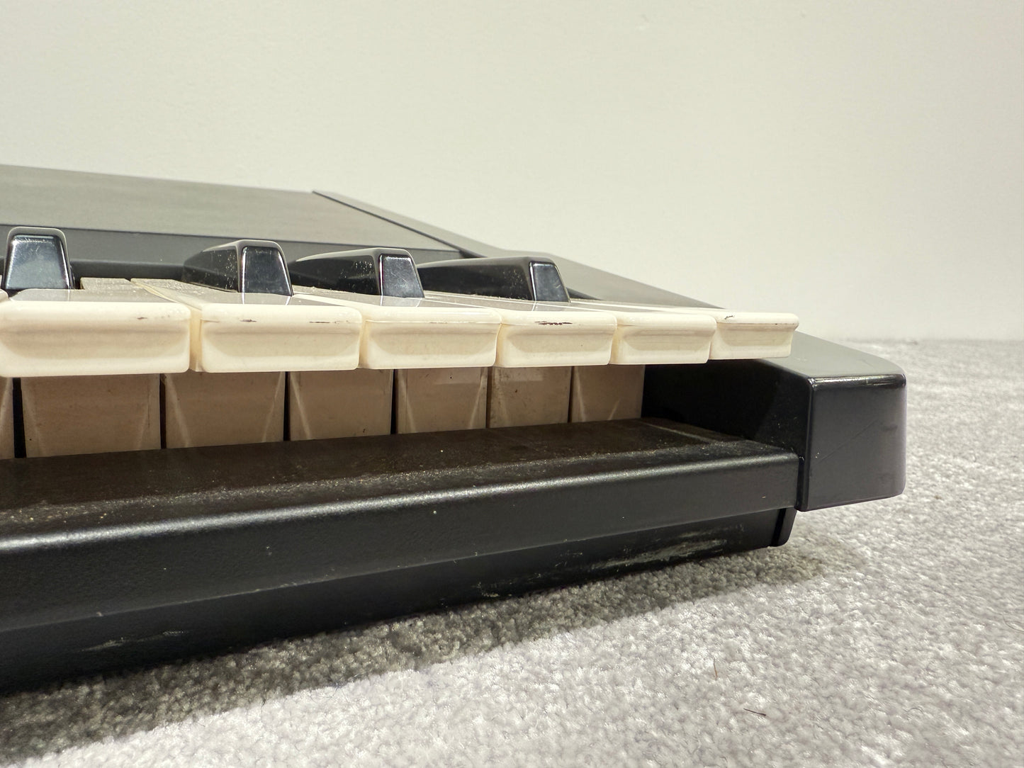Yamaha SY99 Keyboard Synthesiser