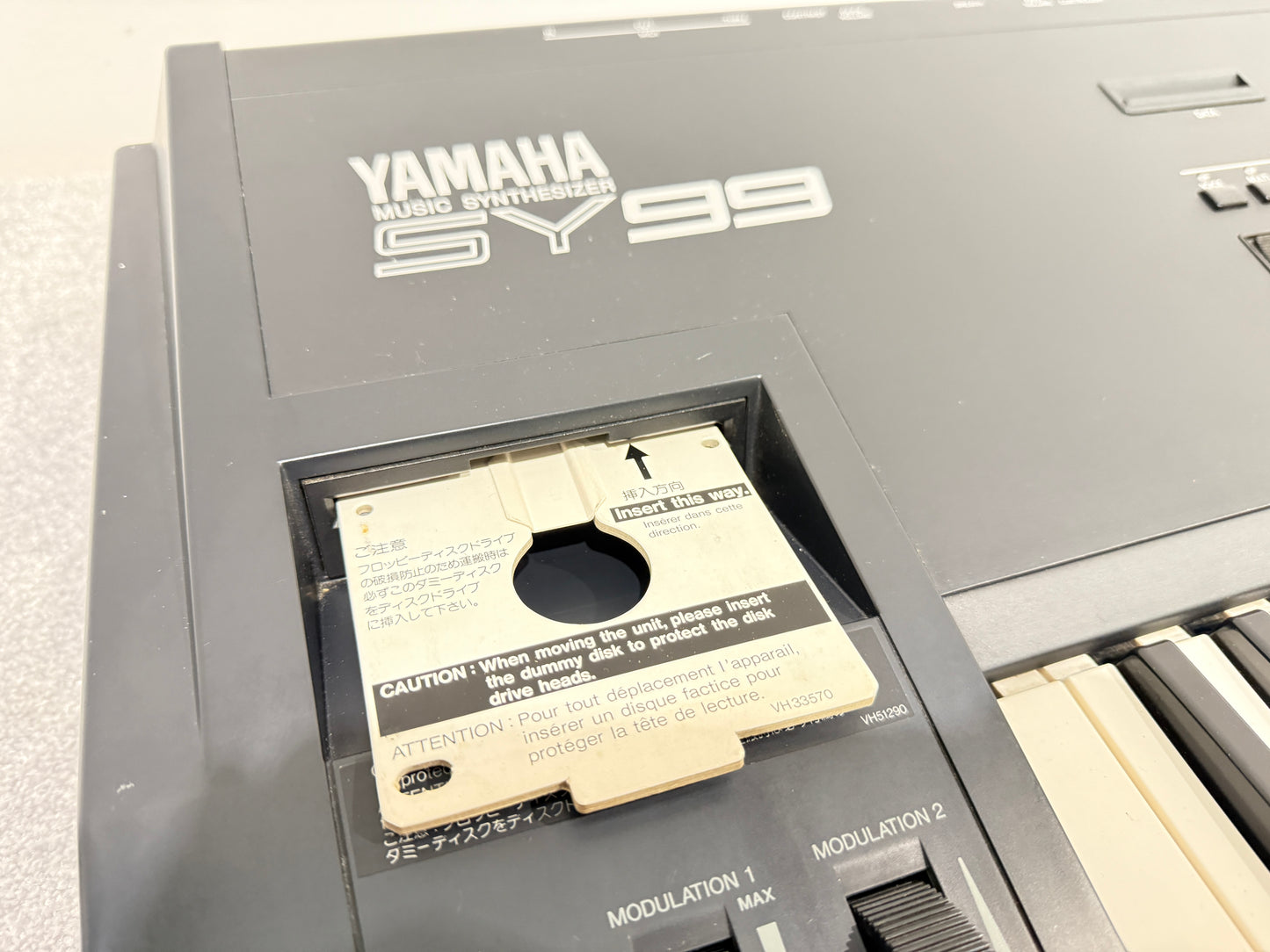 Yamaha SY99 Keyboard Synthesiser