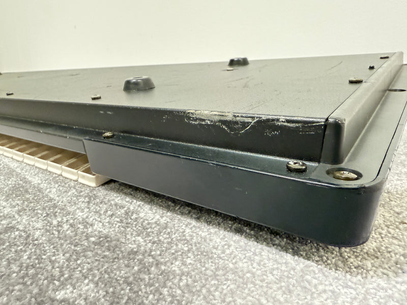 Yamaha SY99 Keyboard Synthesiser - Image 32