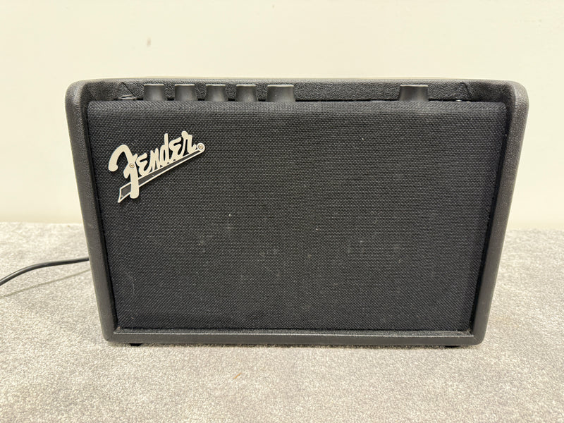 Fender Mustang GT40 Modelling Electric Guitar Combo Amplifier - Image 3