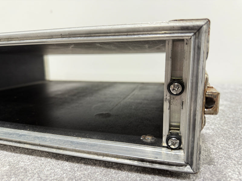Flight Case for DJ / Disco Equipment - Size 2U with Handle - Image 3