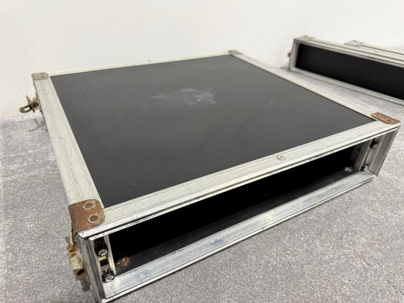 Flight Case for DJ / Disco Equipment - Size 2U with Handle - Image 2