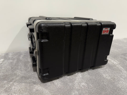 SKB 4u Plastic / Metal Rack Mount Flight Case