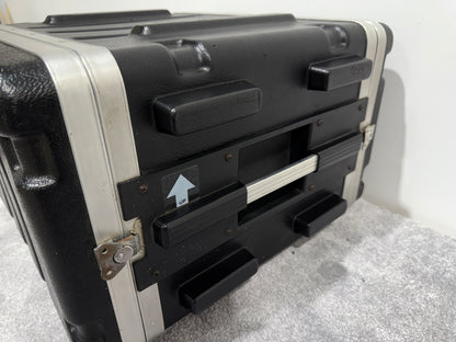 SKB 4u Plastic / Metal Rack Mount Flight Case