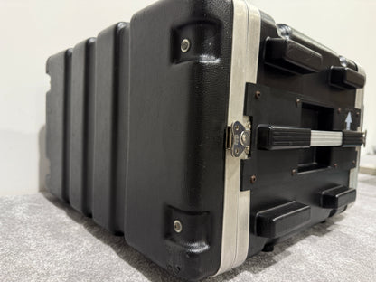 SKB 4u Plastic / Metal Rack Mount Flight Case