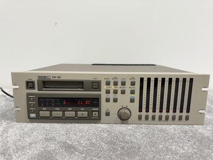Tascam DA-38 - Digital Multitrack Recorder