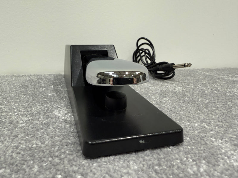 M Gear, M-Audio SP-2 - Universal Sustain Pedal with Piano Style Action - for MIDI Keyboards, Digital Pianos, Electronic Keyboards & More - Image 3