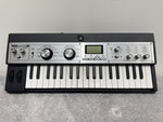 Korg microKORG XL - Synthesiser / Vocoder - 37 key mini keyboard - 128 sounds - Boxed - Image 1