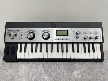 Korg microKORG XL - Synthesiser / Vocoder - 37 key mini keyboard - 128 sounds - Boxed