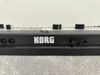 Korg microKORG XL - Synthesiser / Vocoder - 37 key mini keyboard - 128 sounds - Boxed