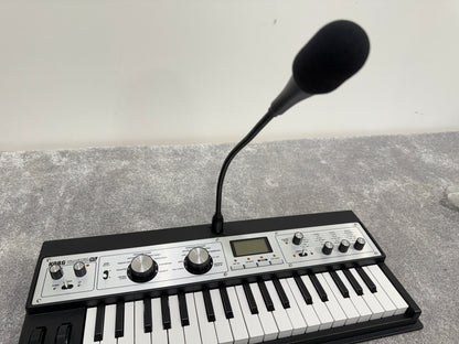 Korg microKORG XL - Synthesiser / Vocoder - 37 key mini keyboard - 128 sounds - Boxed