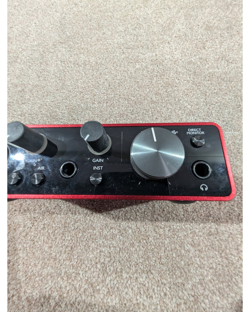 Focusrite Scarlett Solo (3rd Gen) - Audio Interface - Red And Black - Excellent - image 10