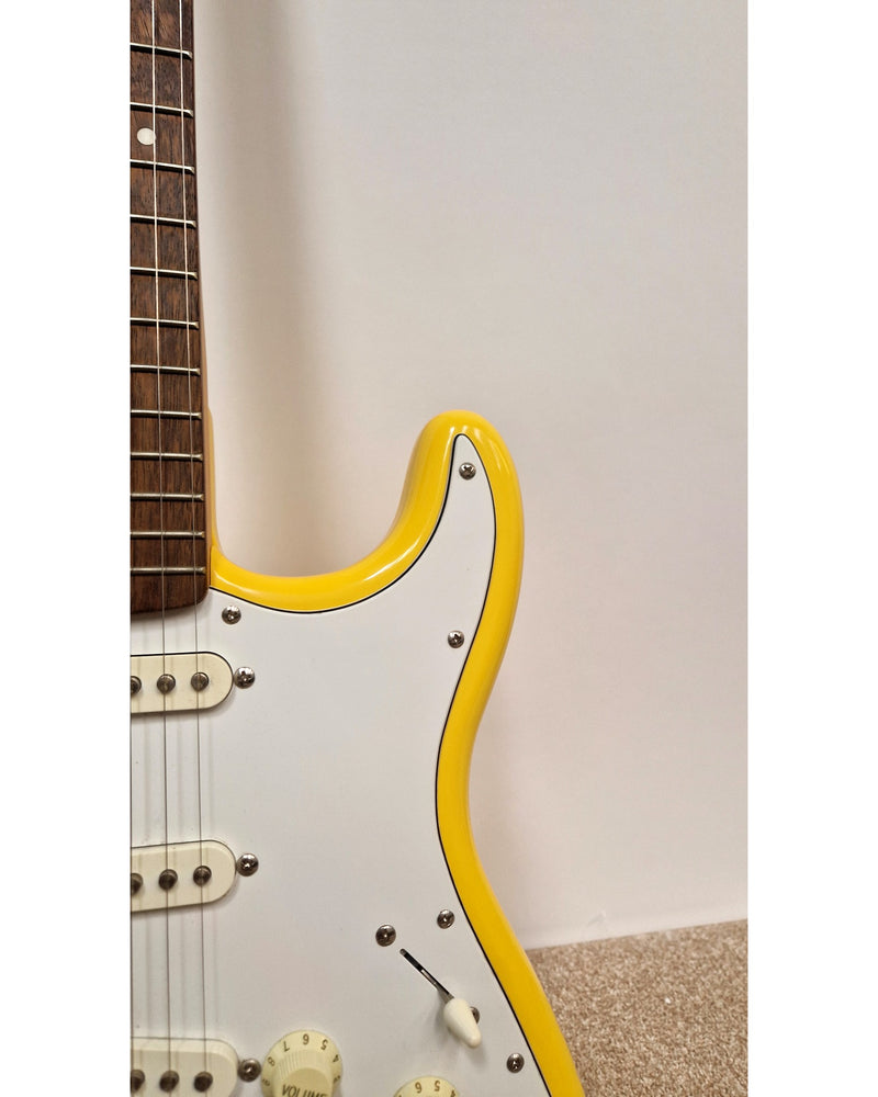 Squier Affinity Stratocaster Indonesia - Electric Guitars - Yellow - Very Good - Image 4