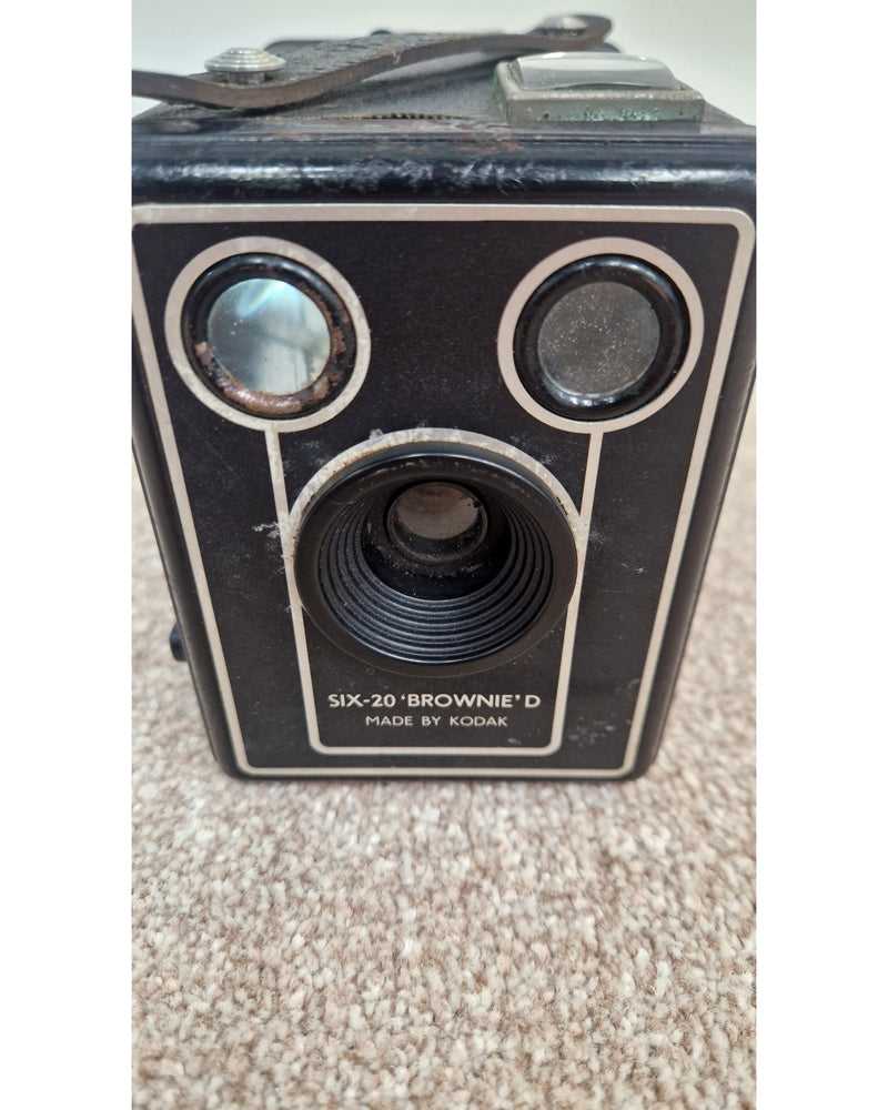 Kodak Six-20 Brownie D - Vintage Film Camera - Good - Image 2