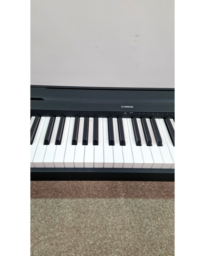 Yamaha P-45 - Digital Piano - Black - Excellent w/ Soft Case - image 10
