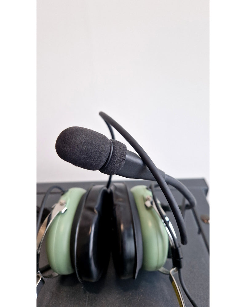 David Clark H10-13.4 - Headphones - Good w/ Soft Case - Image 3