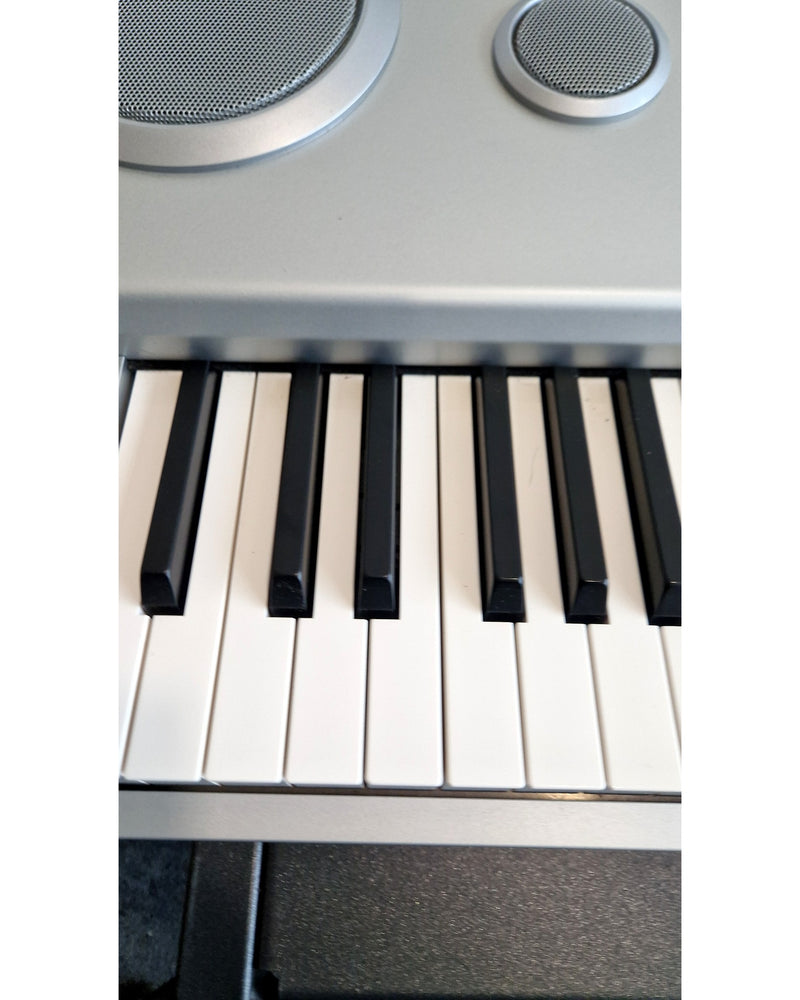 Korg PA588 - Synthesizer Keyboards - White - Keyboard - Excellent w/ Hard Case & Power Supply - image 8