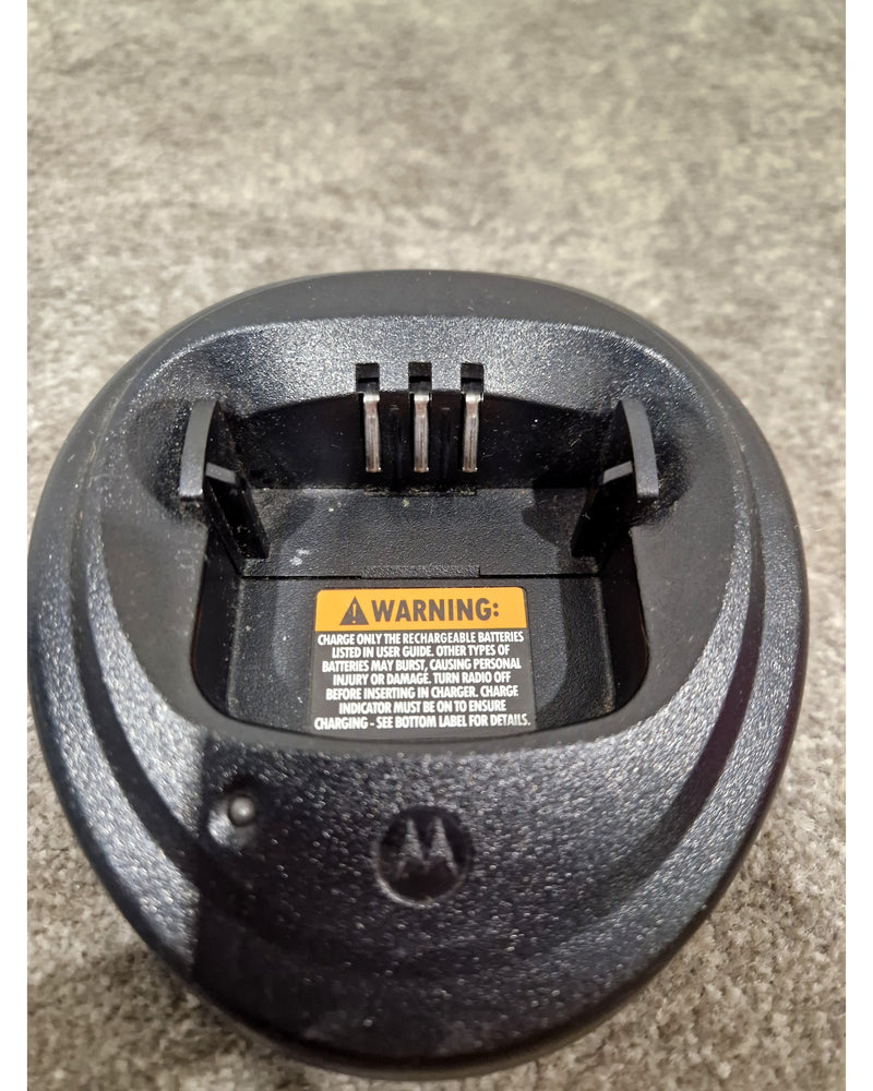 Motorola WPLN4137BR Cp150 Cp200 Charging Base - Black – Charging Base - Excellent - Image 9