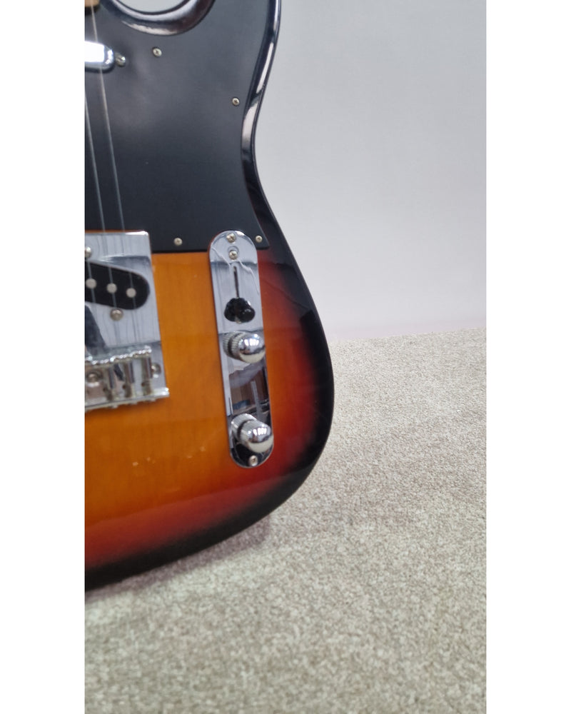 Vintage V52 - Electric Guitar - Good - image 3
