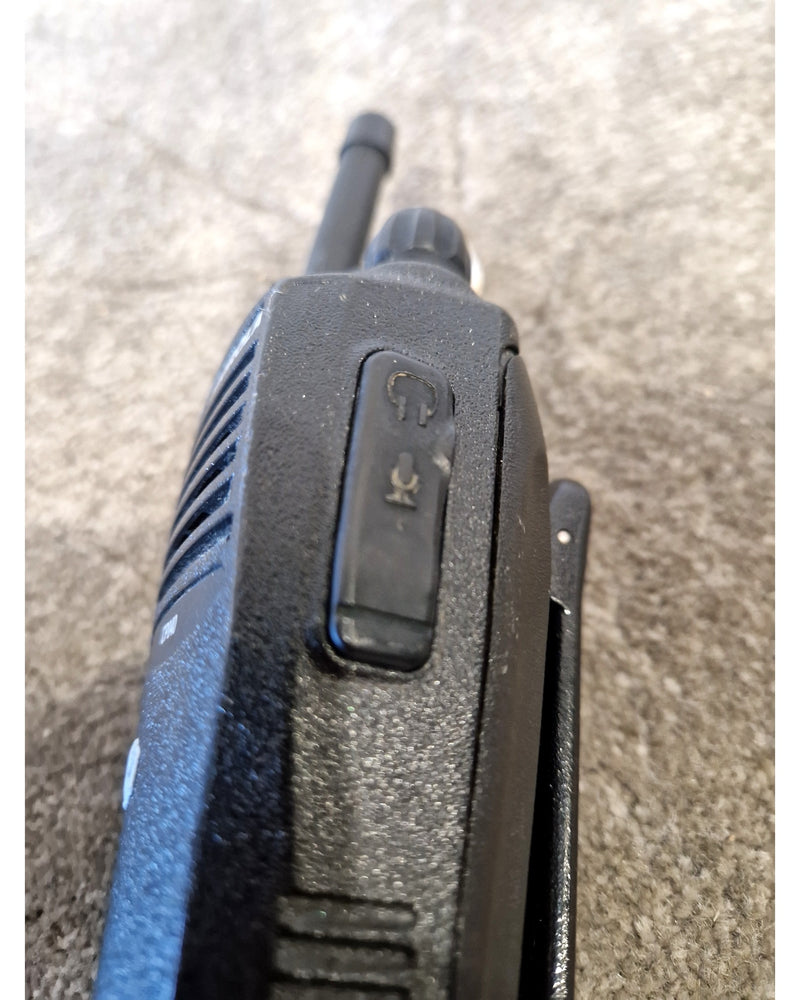 Motorola CP040 - Black – Two-Way Radio - Spares or Repair - Image 3