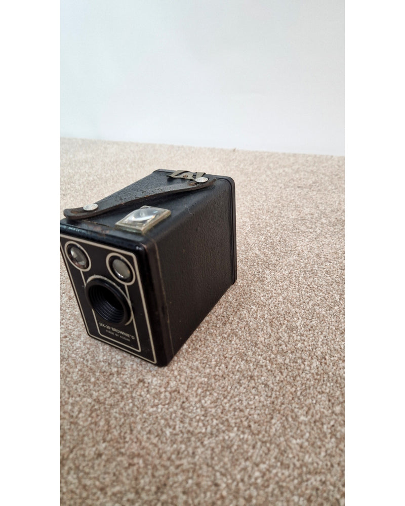 Kodak Six-20 Brownie D - Vintage Film Camera - Good - Image 5
