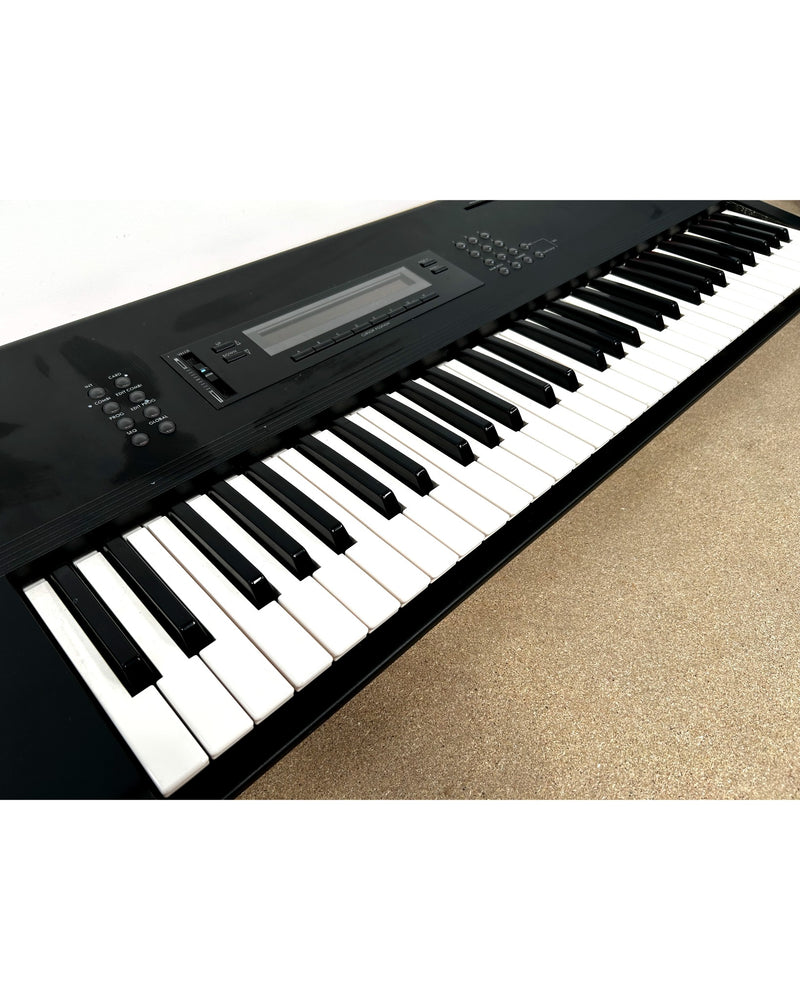 Korg M1 - Synthesizers - Good w/ Hard Case - Image 8