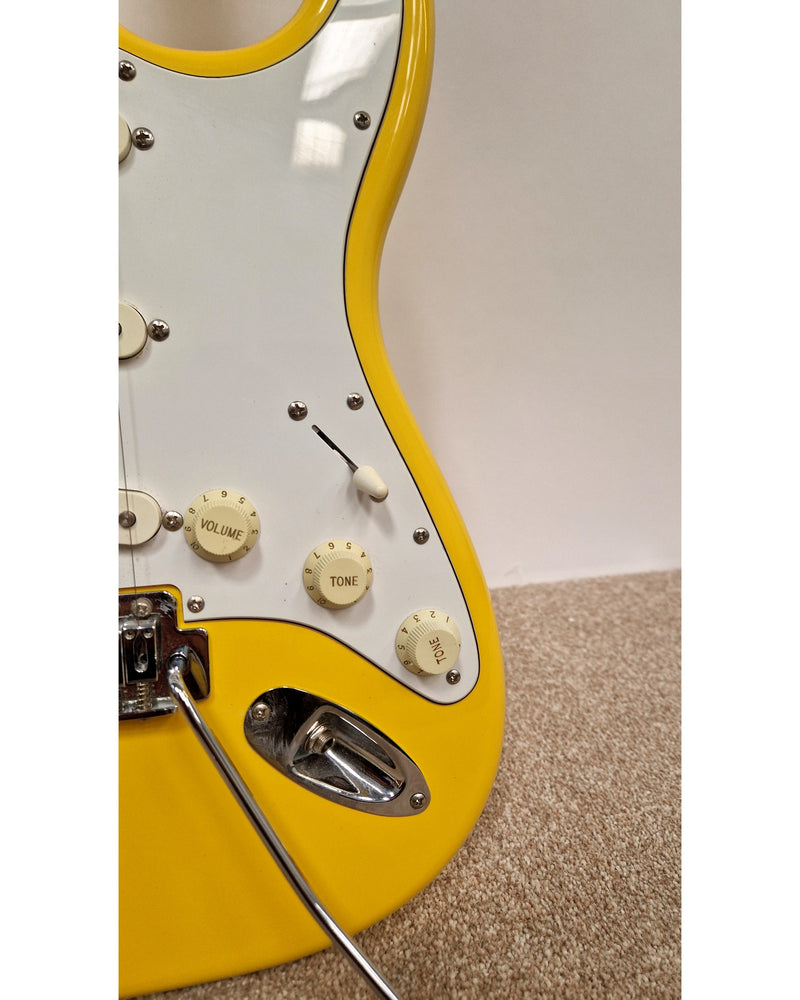 Squier Affinity Stratocaster Indonesia - Electric Guitars - Yellow - Very Good - Image 3