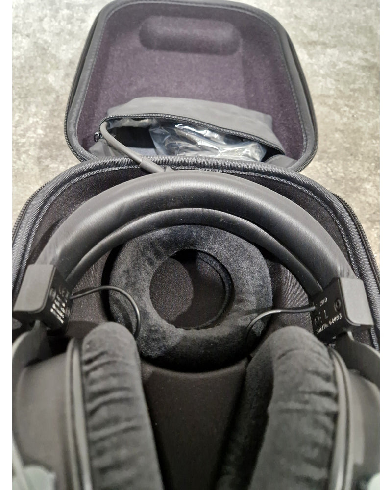 Beyerdynamic DT 1990 PRO - Headphones - Black - Excellent w/ Soft Case & Cables - Image 12