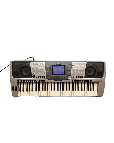 Yamaha PSR-2000 - Digital Keyboard - Silver/Gray - Very Good w/ stands