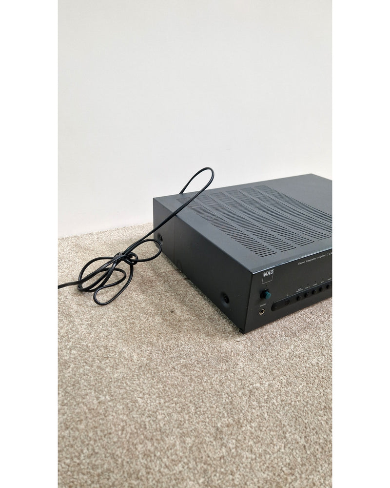 NAD C 320 - Hi-Fi Amplifier - Black - Good - image 5