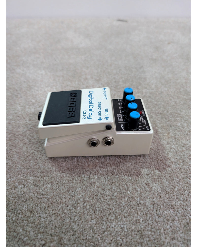 Boss DD-3 Digital Delay - Delay & Reverb Pedals - White - Like New - image 6