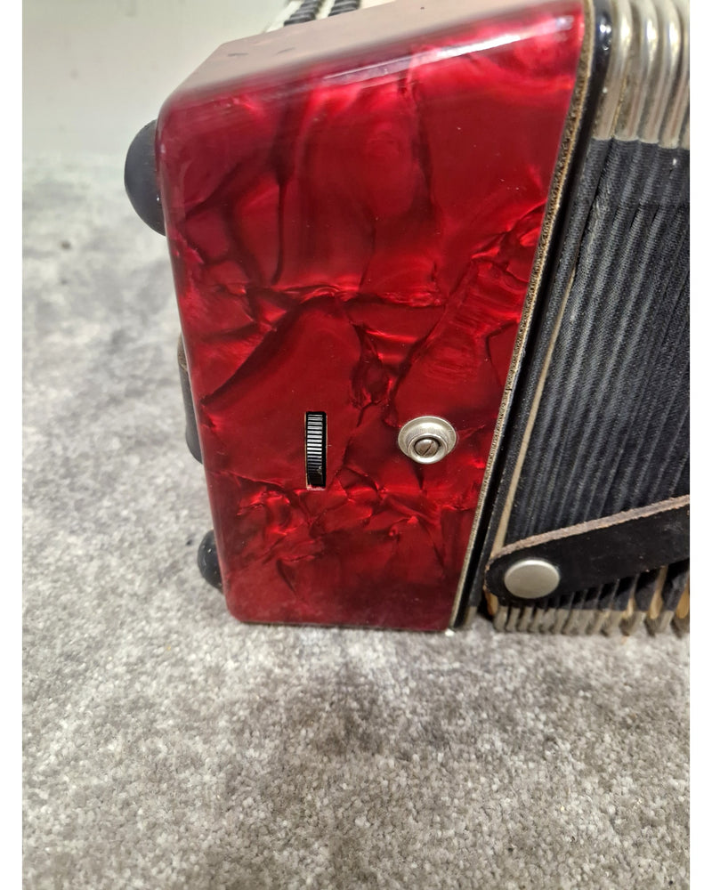 Galotta 12 Bass Accordion - Red – Accordion - Fair w/ Hard Case - Image 10