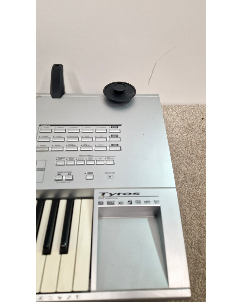 Yamaha Tyros - Keyboard - Silver - Very Good - image 17