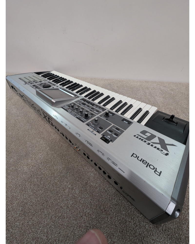 Roland Fantom X6 - Synthesizer - Very Good w/ Soft Case - image 19