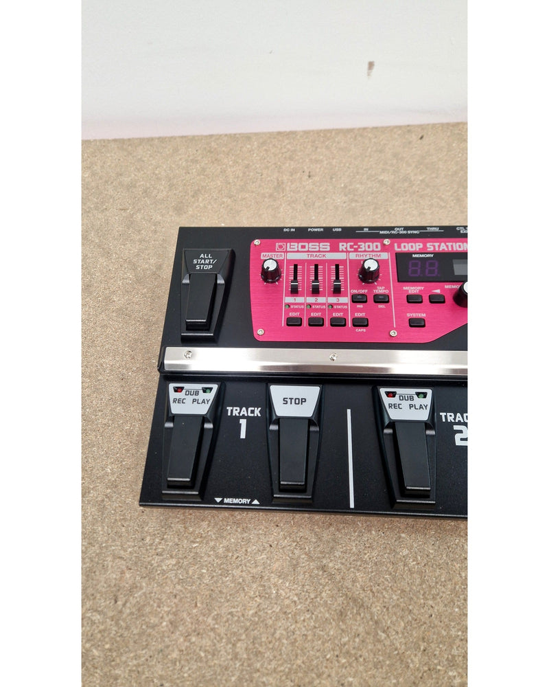 Boss RC-300 - Multi-Effects Pedal - Excellent w/ Soft Case - image 7