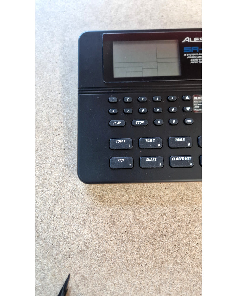 Alesis SR-16 - Drum Machine - Like New w/ Original Box & Manuals - Image 8