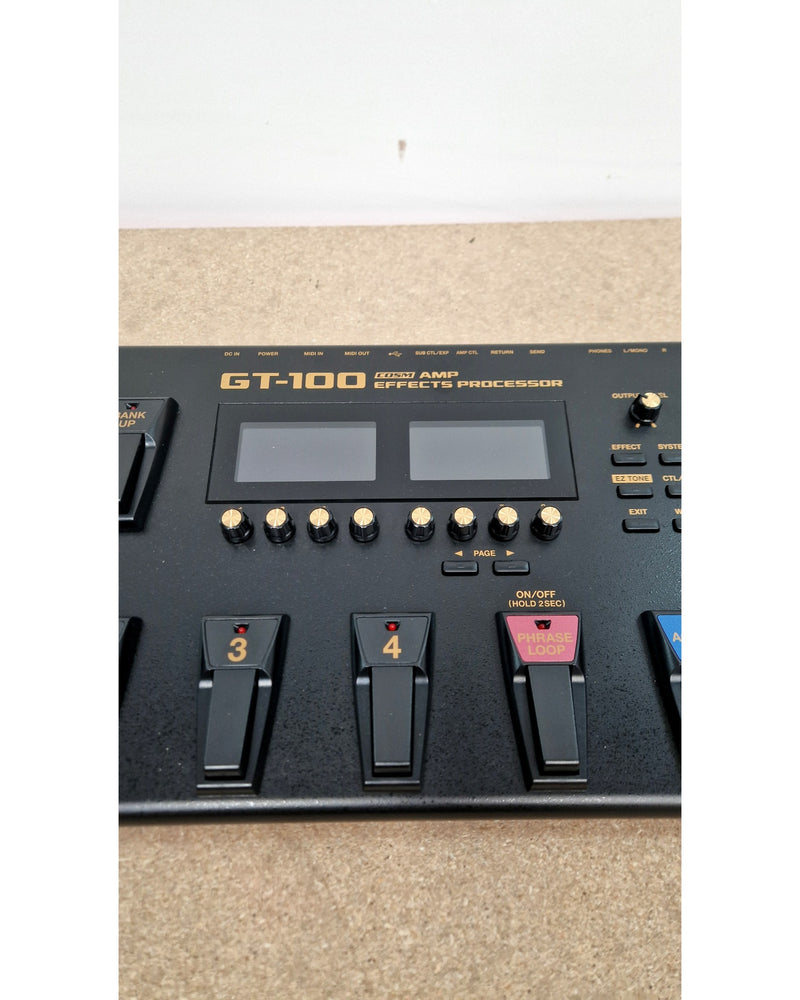 Boss GT-100 - Multi-Effects Pedals - Excellent w/ Soft Case & power supply - Image 6