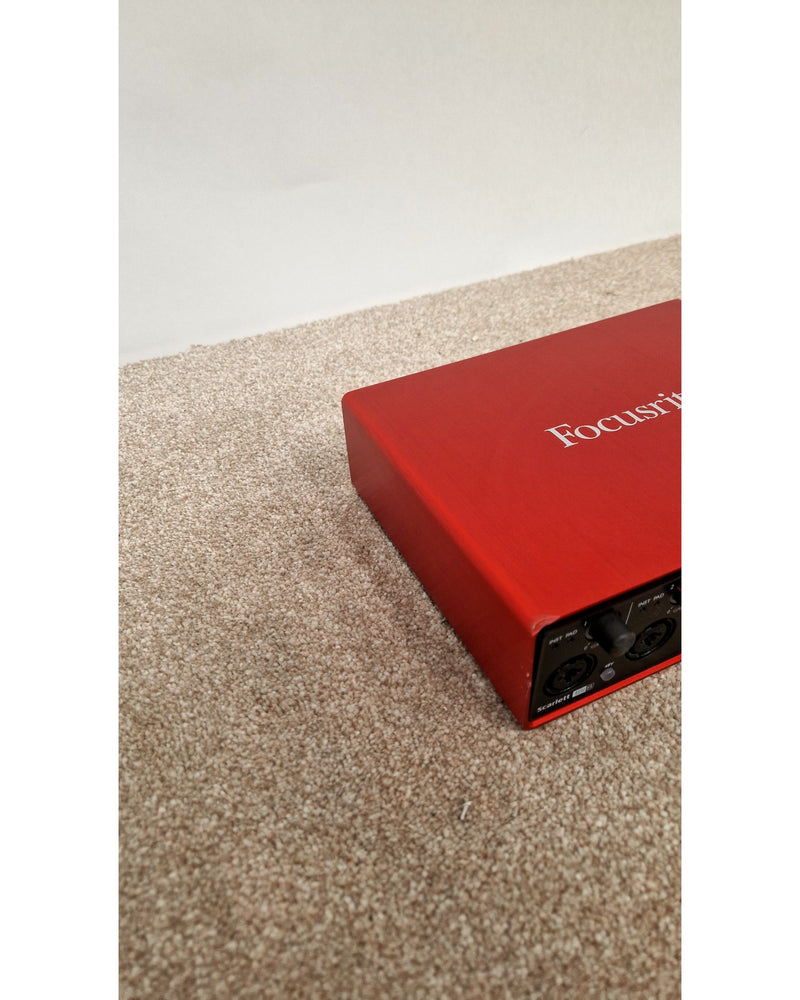 Focusrite Scarlett 18i8 2nd Gen - Audio Interface - Red - Good w/ Power Supply - image 8