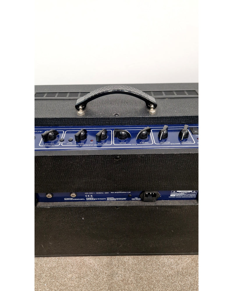 Vox AC15VR and Vox Footswitch - Good - image 11