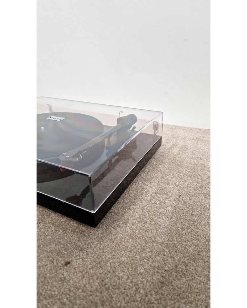 Pro-Ject Debut Carbon DC - Turntable - Good w/ Original Box & Power Supply - image 10