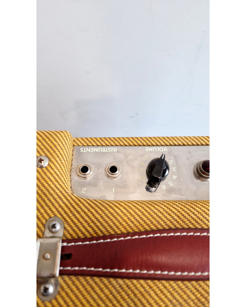Fender 57 Champ - Guitar Amplifiers - Very Good w/ Soft Case - Image 11