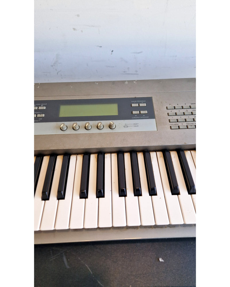 Korg Z1 - Digital Synthesizer - White - Good - Image 4