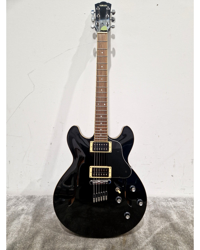 Yamaha SA500 - Electric Guitars - Black - Excellent - Image 2