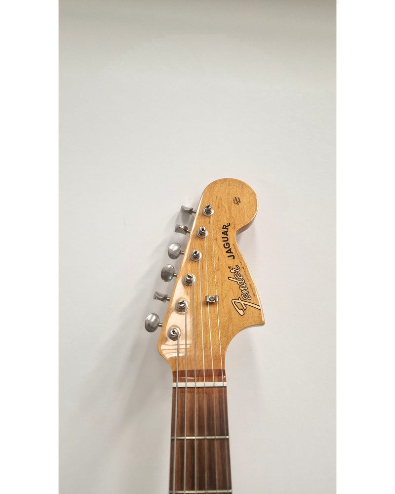 Fender Jaguar - Electric Guitars - 3-Colour Sunburst - Very Good w/ Soft Case - image 6