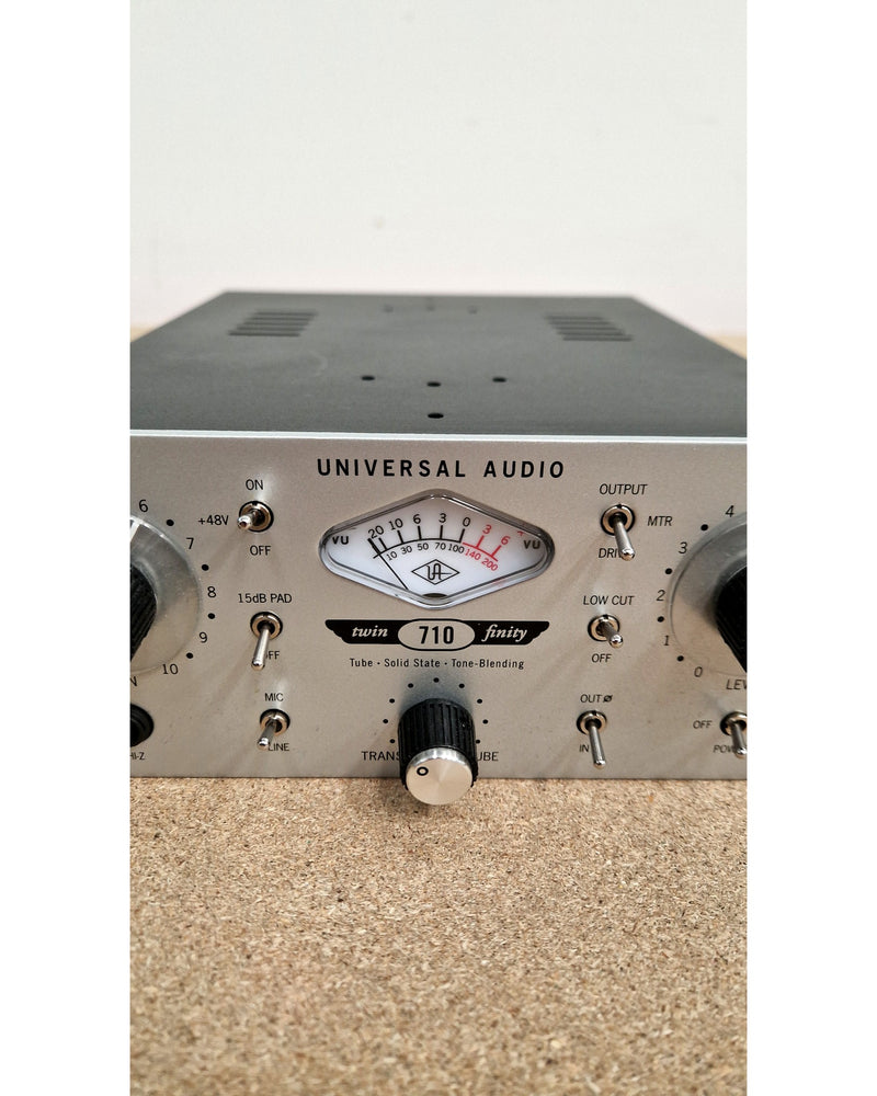 Universal Audio Twin-finity 710 - Preamps - Silver - Excellent - Image 3