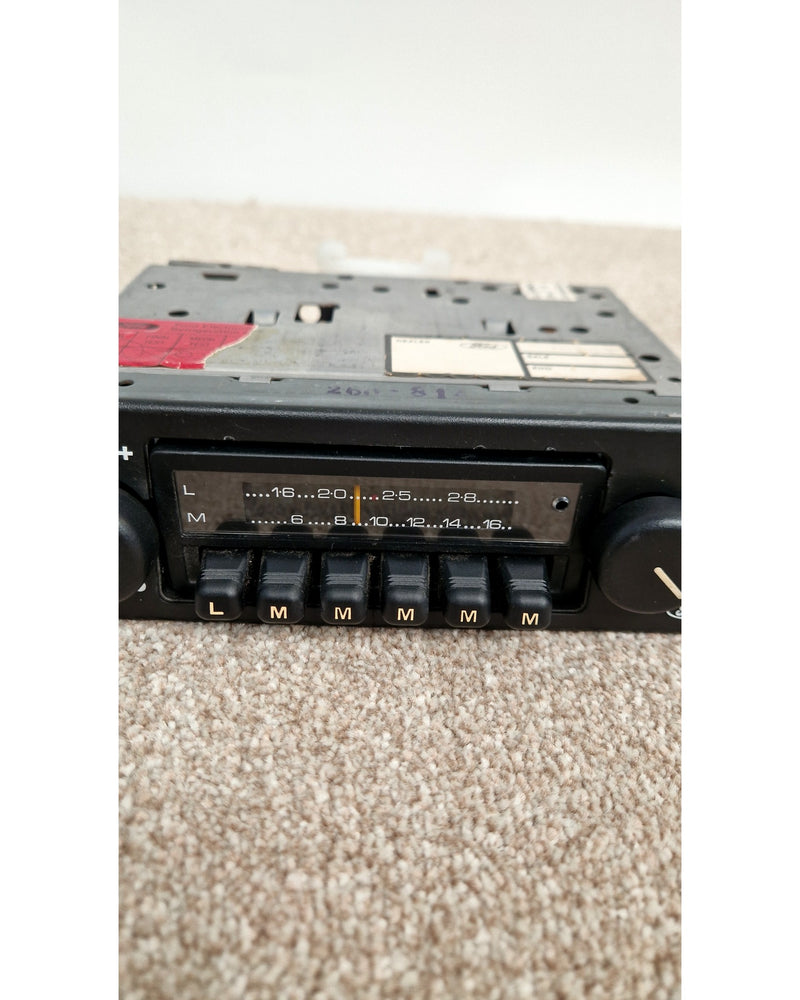 Ford P21 - Car Radio - Good - Image 3